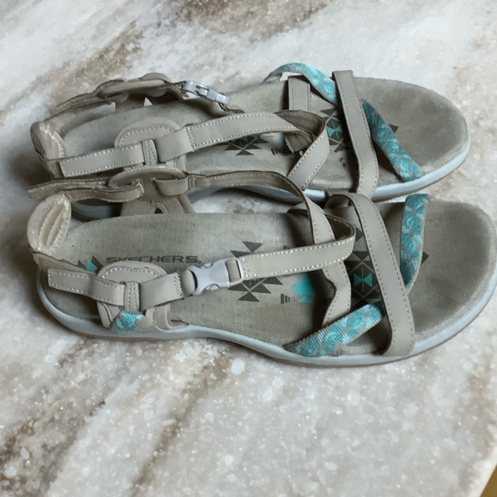 😍Skechers Women's Sandals - Beige and Turquoise😍 Size 7